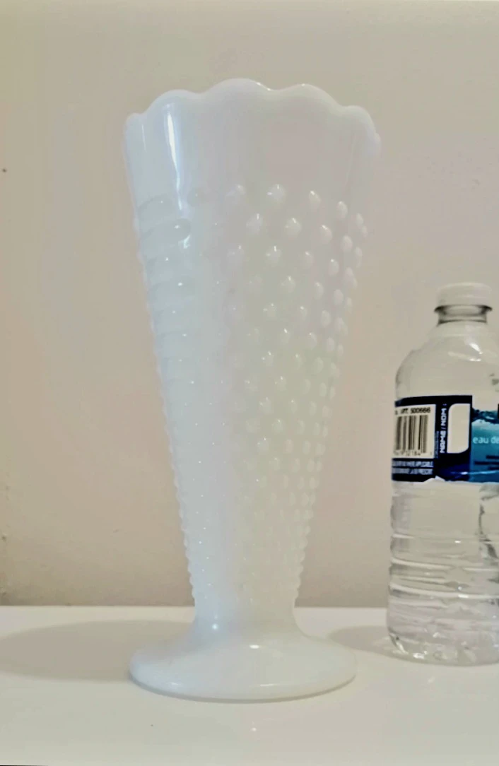 Vtg Trumpet Anchor Hocking Hobnail Vase - photo 5