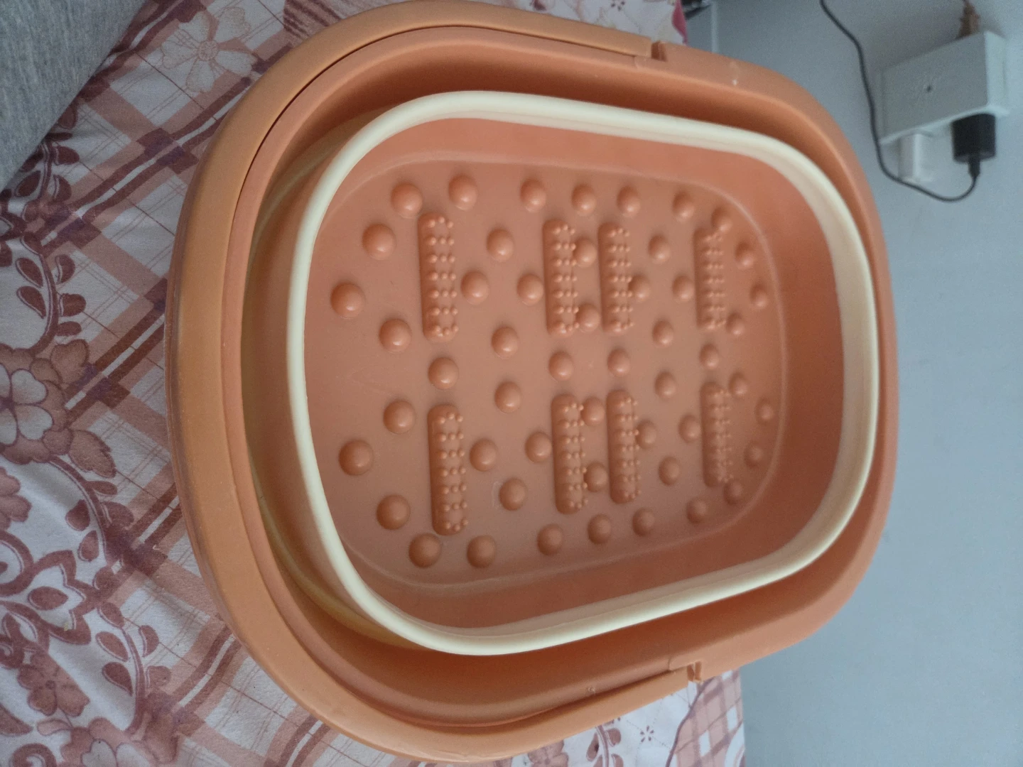 Collapsible Foot Soak Basin