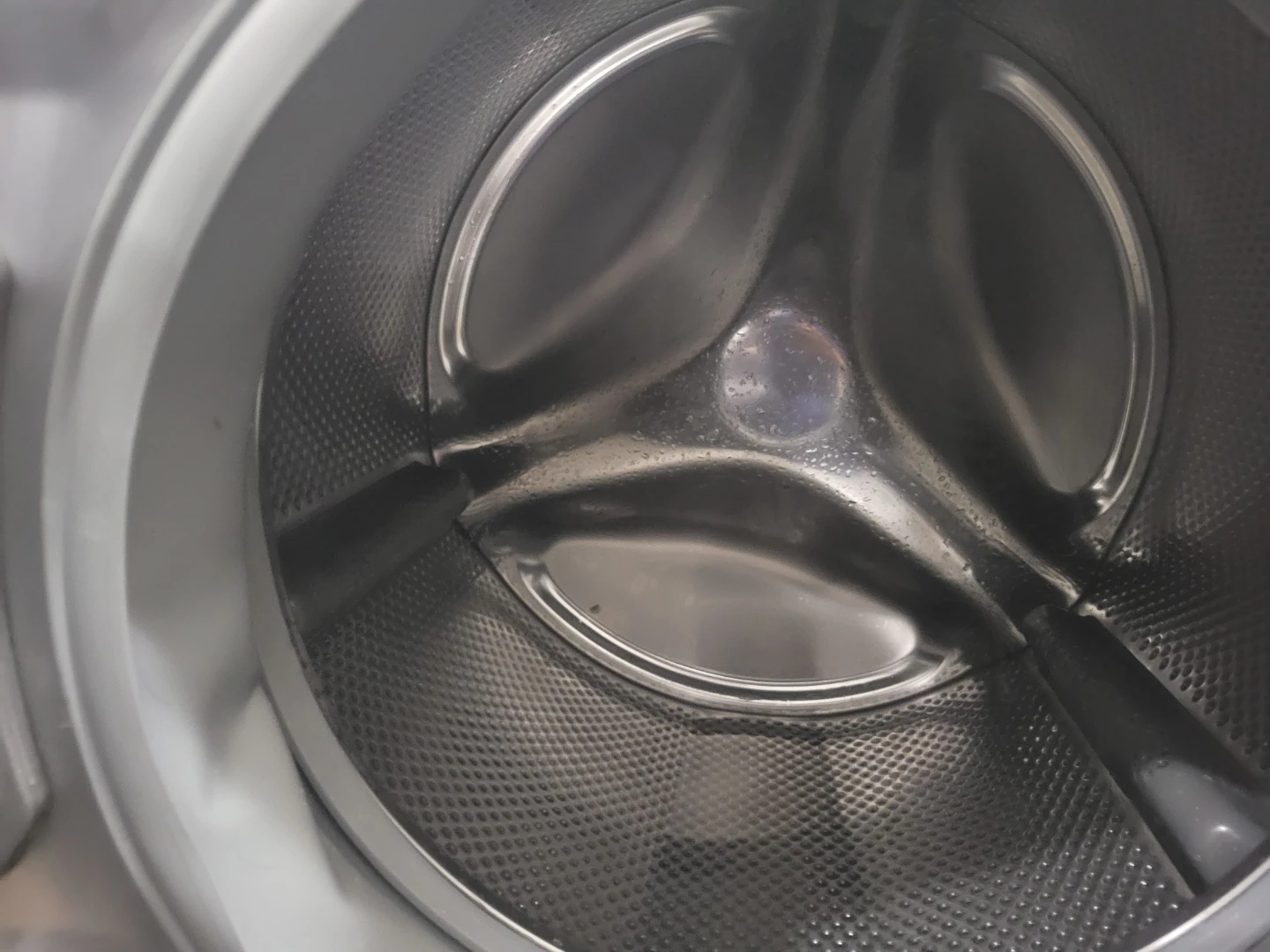Maytag 2000 Series Front Load Washing Machine - photo 4