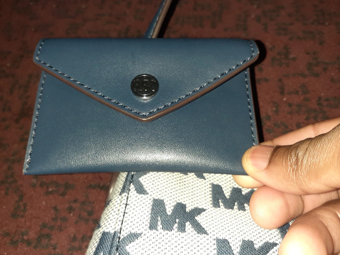 Michael Kors Shoulder Bag with Matching Cardholder - photo 4