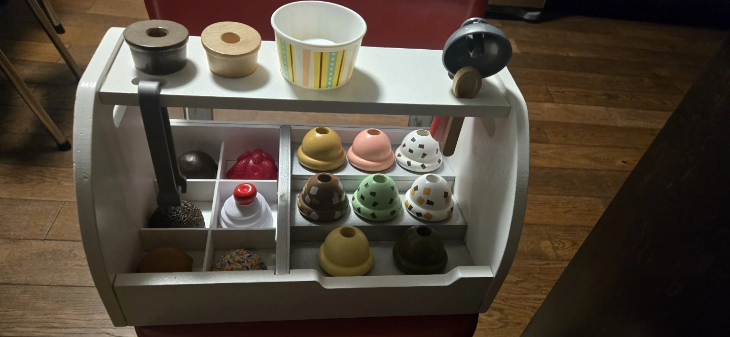 Melissa & Doug Ice Cream Counter Playset