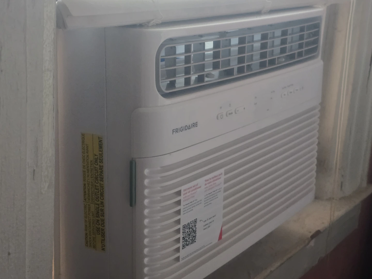 Frigidaire 8,000 BTU 115V Smart Window Air Conditioner
