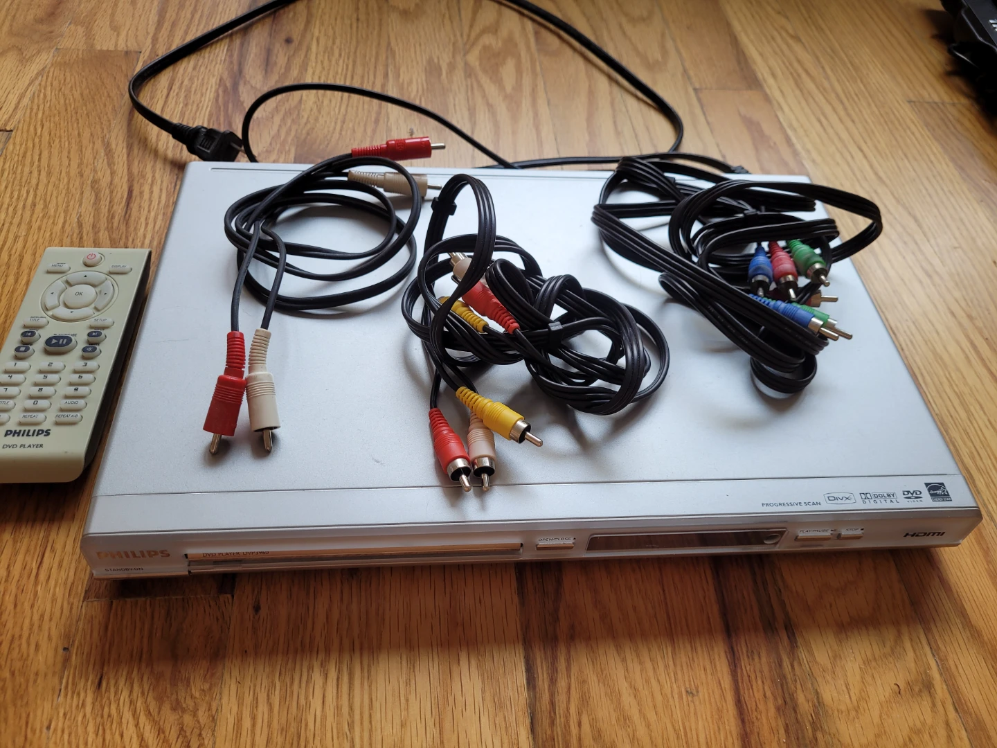 Philips Progressive Scan DVD Player DVP3940 with Remote - photo 4