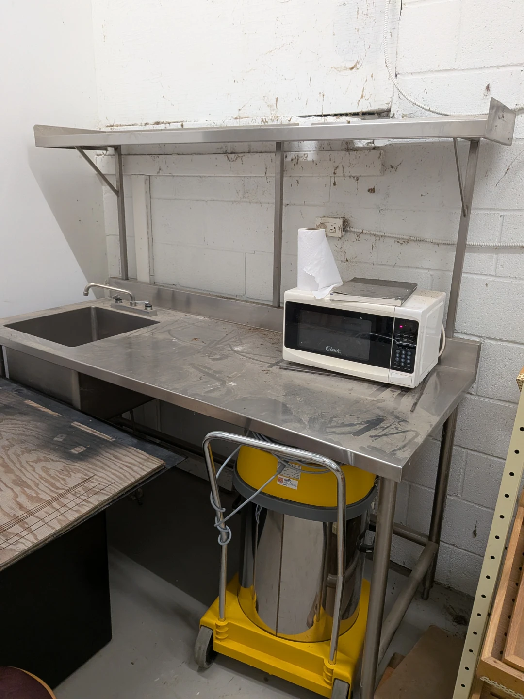 Stainless steel sink prep table