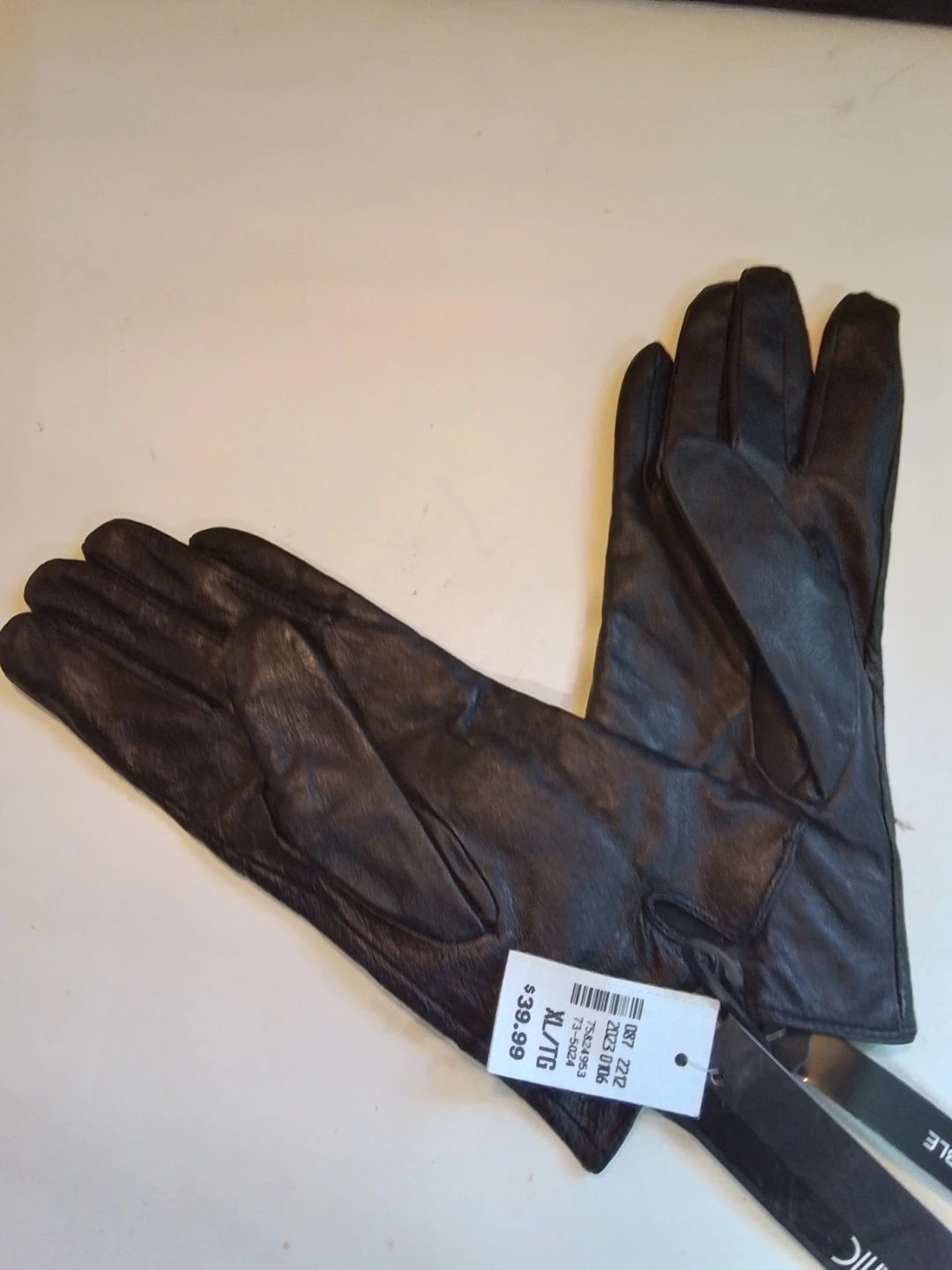 NWT C'est Chic Women's Black Genuine Leather Gloves - photo 3