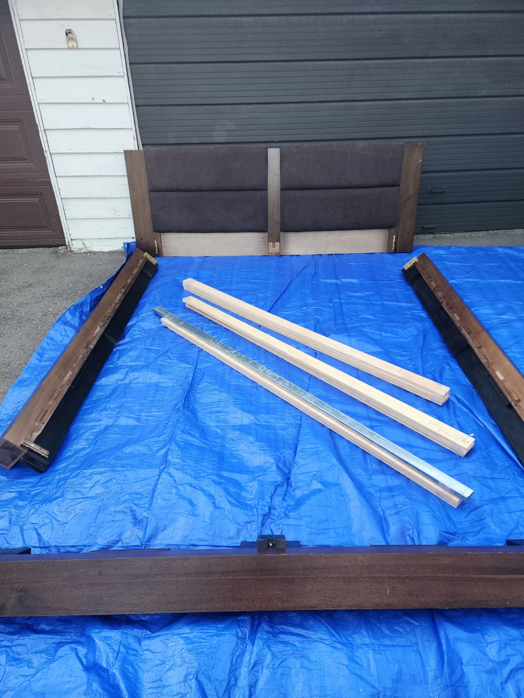 Modrest Upholstered king Bed Frame