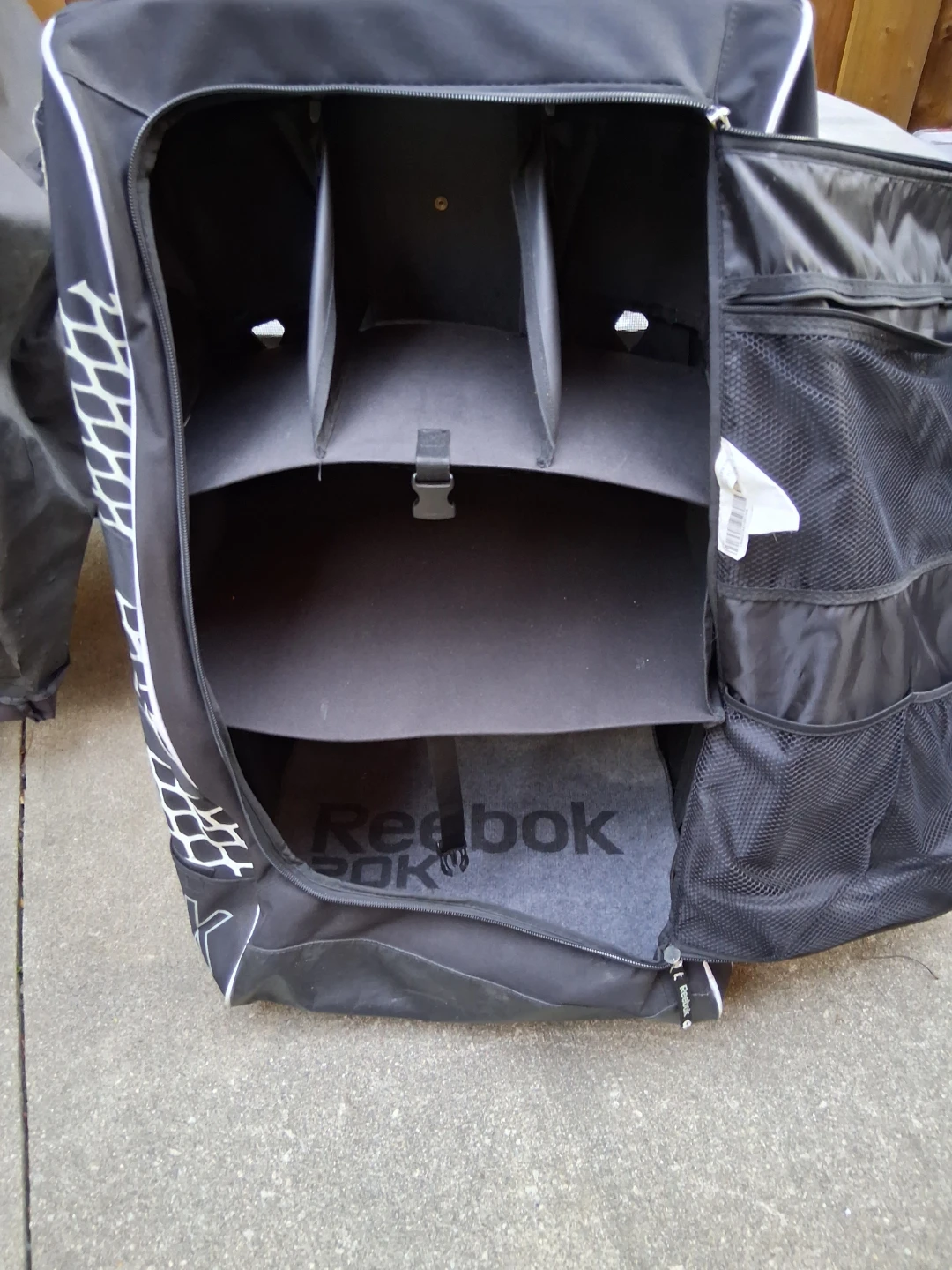 Hockey bag excellent condition - photo 2