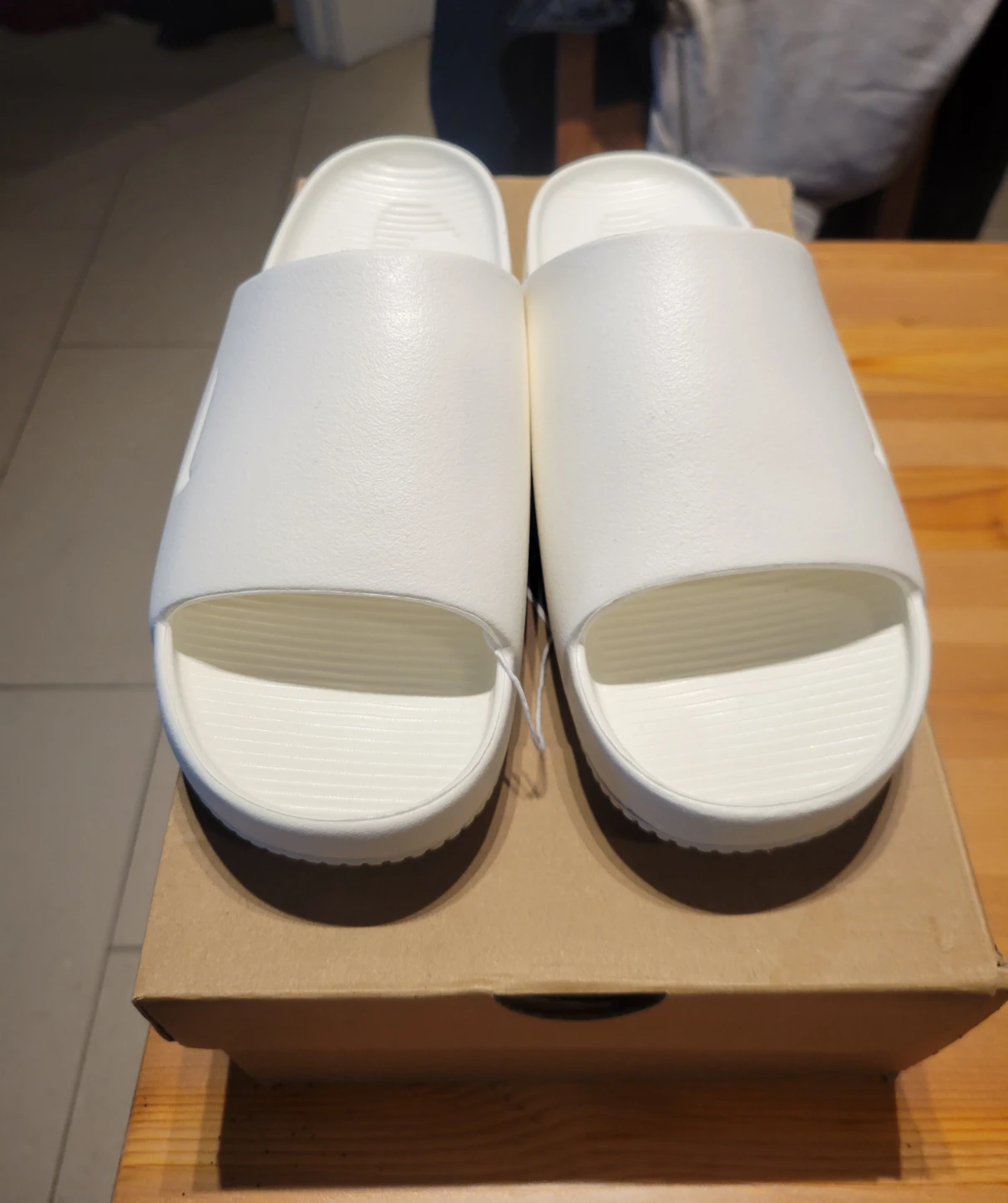 Nike Slides Size 8 Womens
