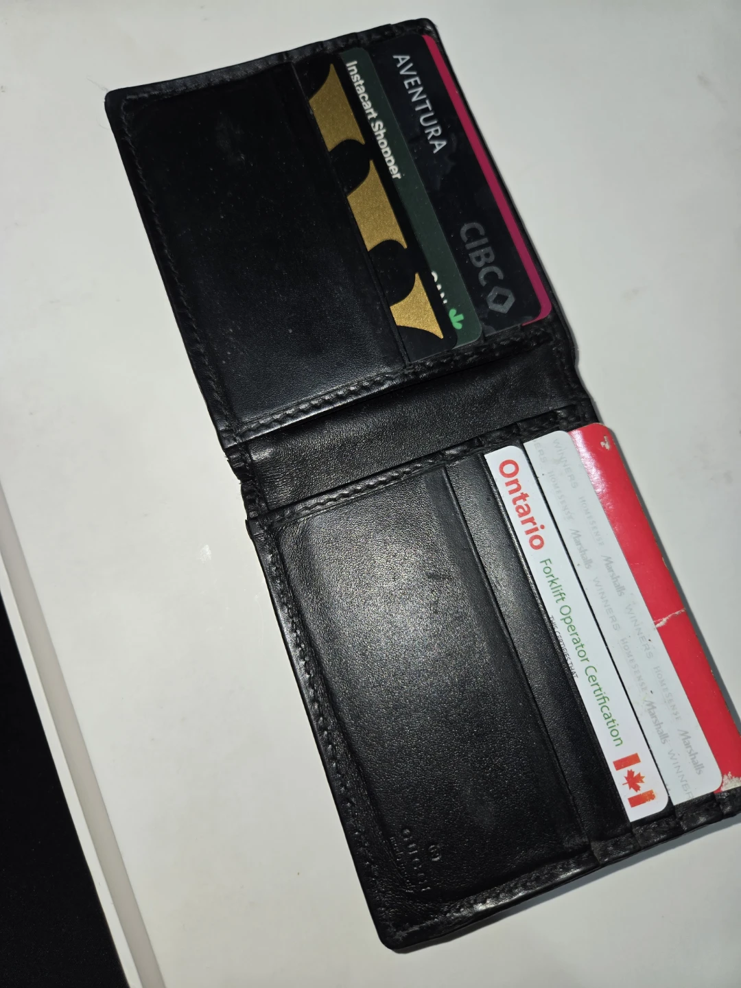 Gucci Signature Leather Bifold Wallet - photo 2