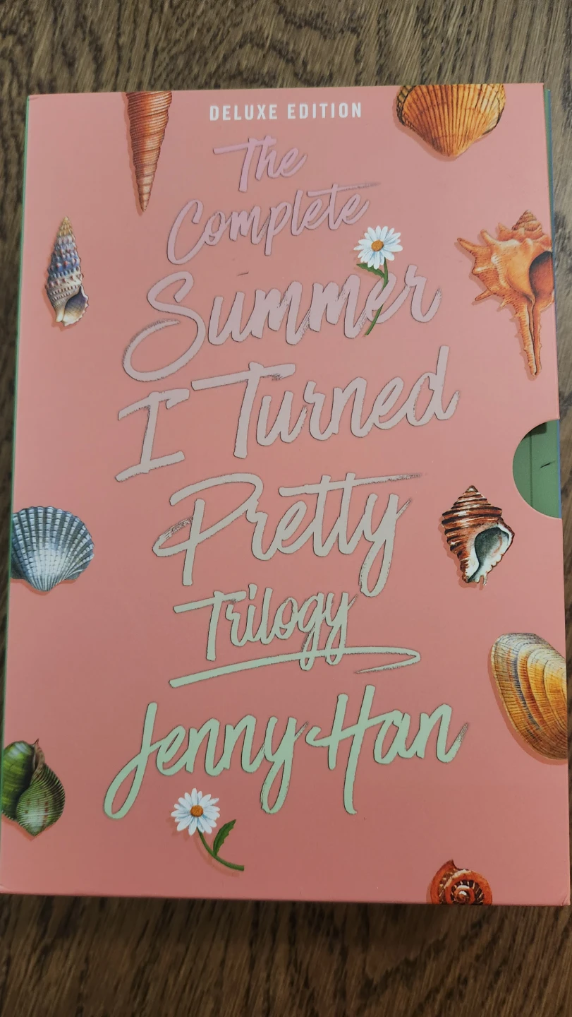 The Complete Summer I Turned Pretty Trilogy Deluxe Edition