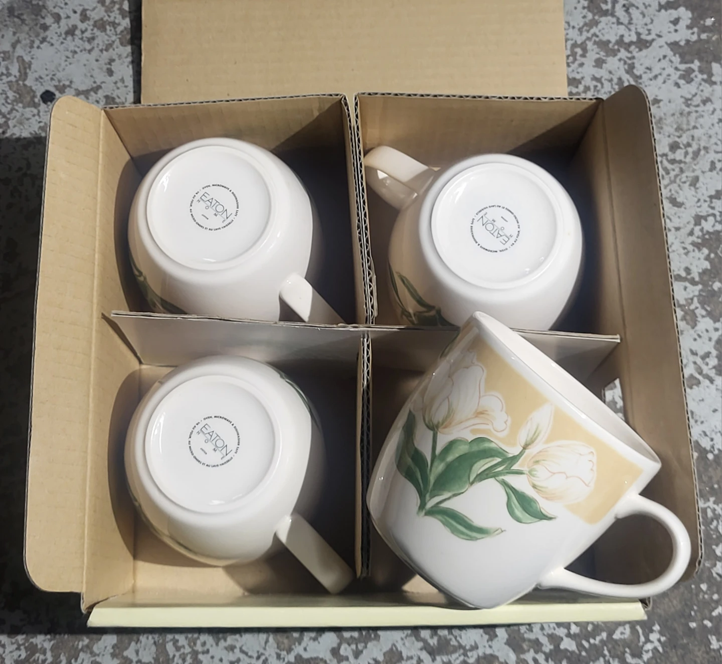 Eaton Home Garden Tulips Mug Set