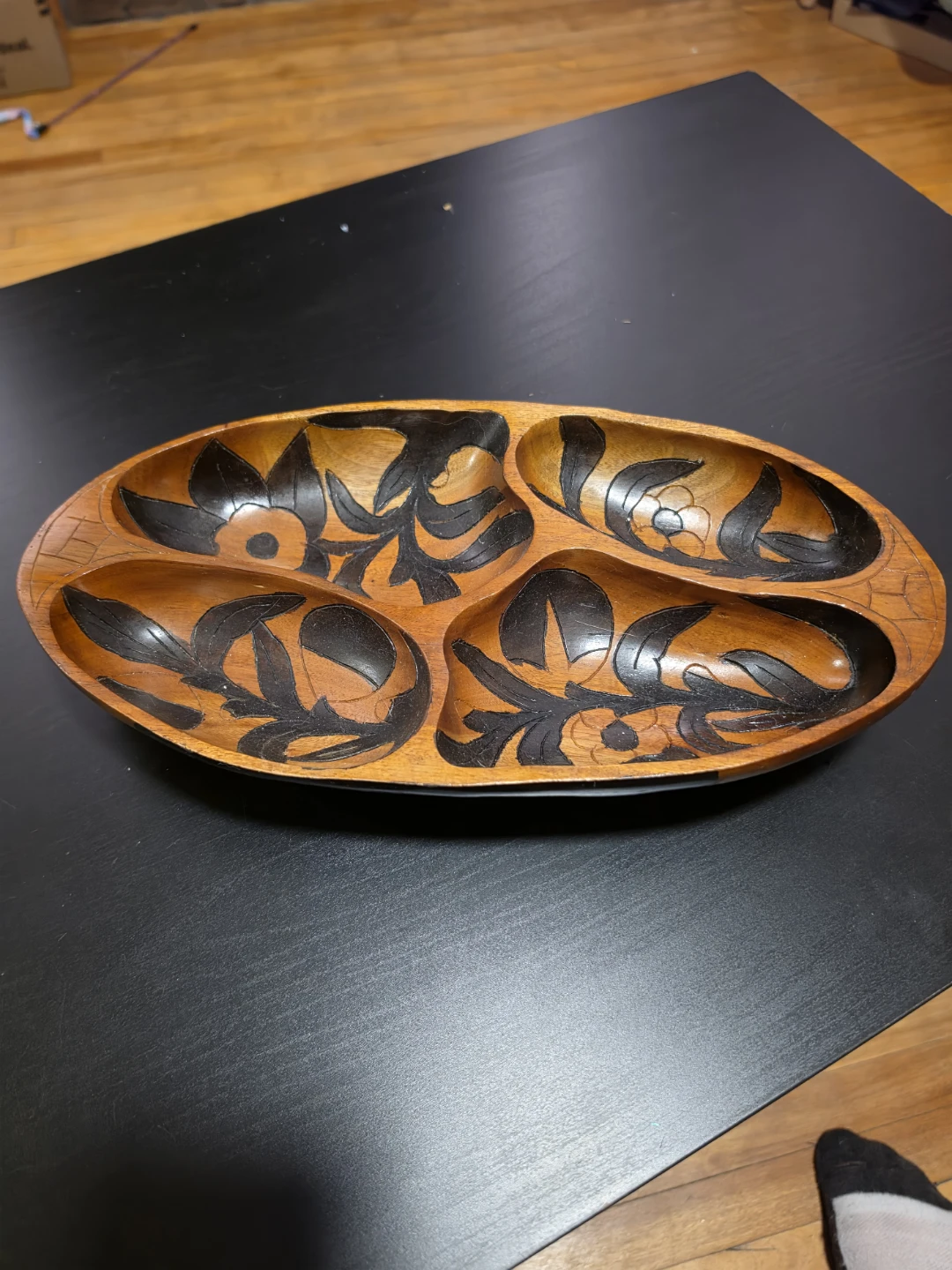 Hand-Carved Wooden Divided Serving Tray / Catchall - photo 2