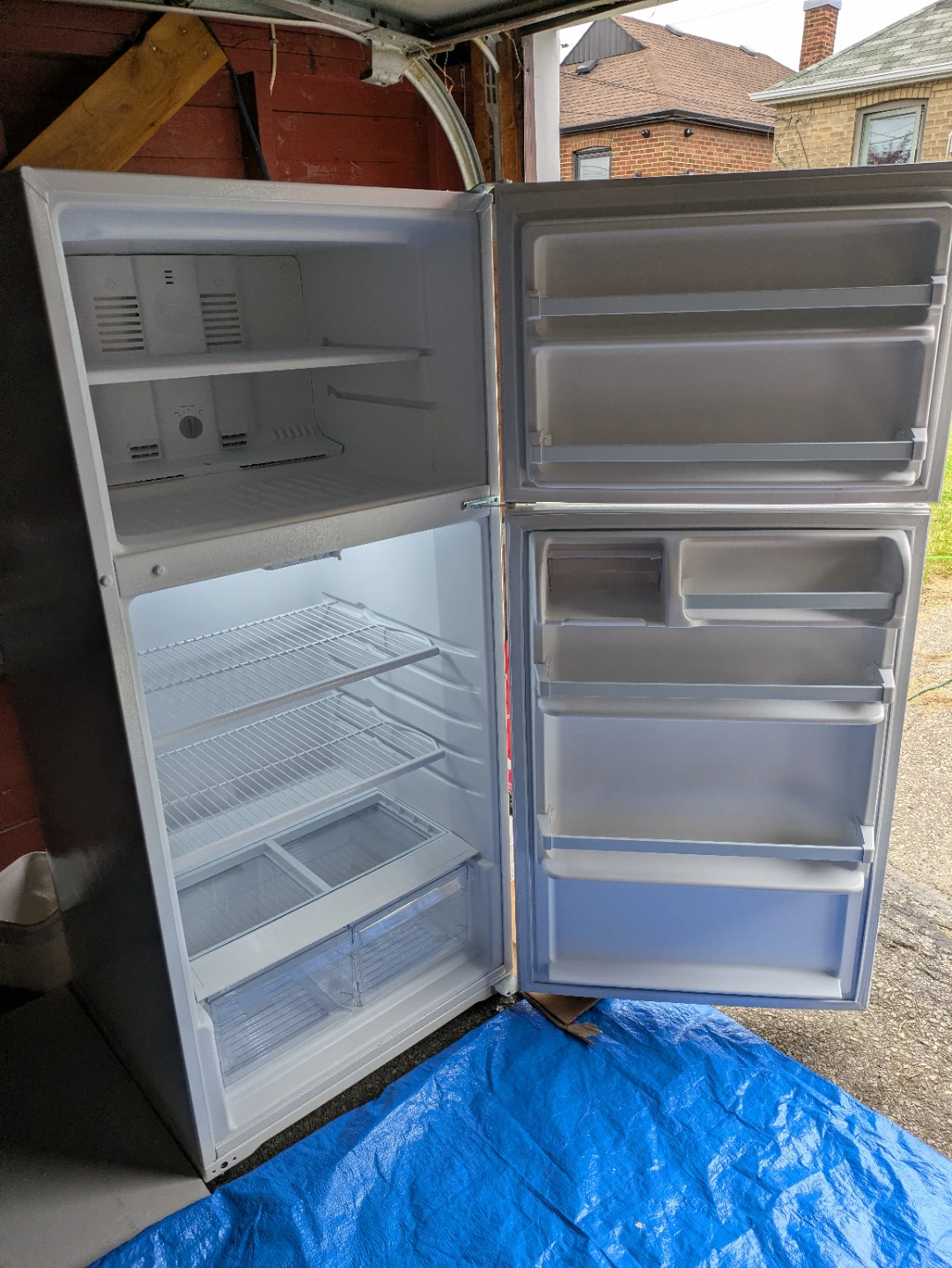 Almost NEW, Whirlpool Top-Freezer Refrigerator - photo 5