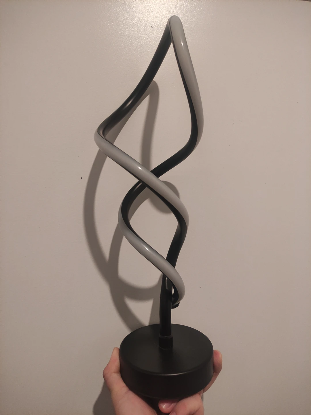 Modern LED Spiral Table Lamp 🏈