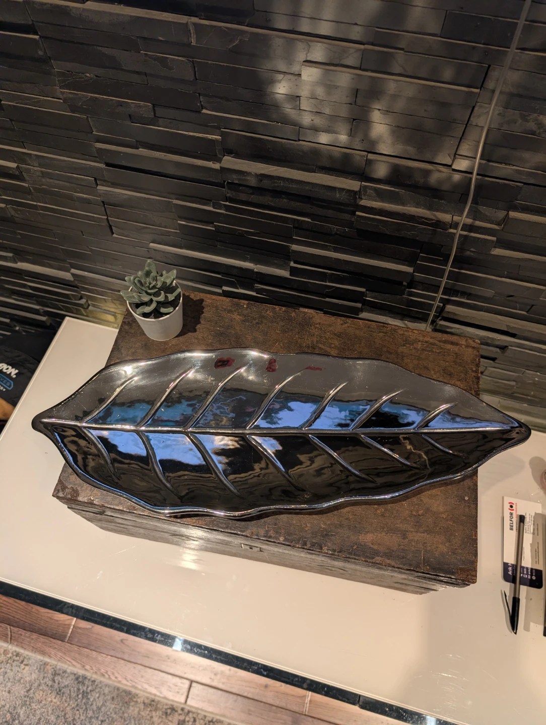 George decorative ceramic leaf platter tray, metallic finish - photo 3