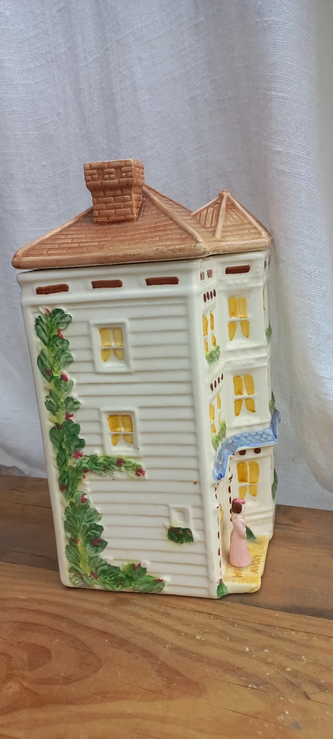 Vintage Avon Ceramic House Cookie Jar - photo 3