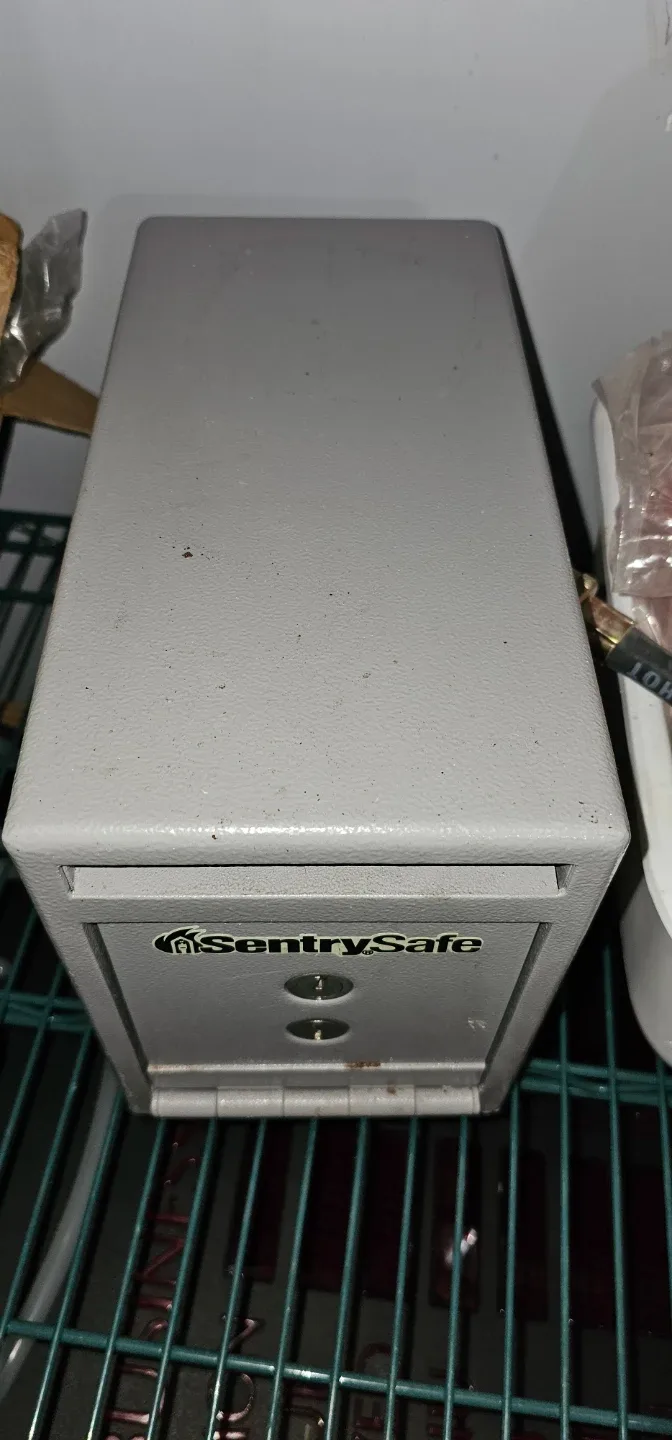 SentrySafe Security Deposit Box