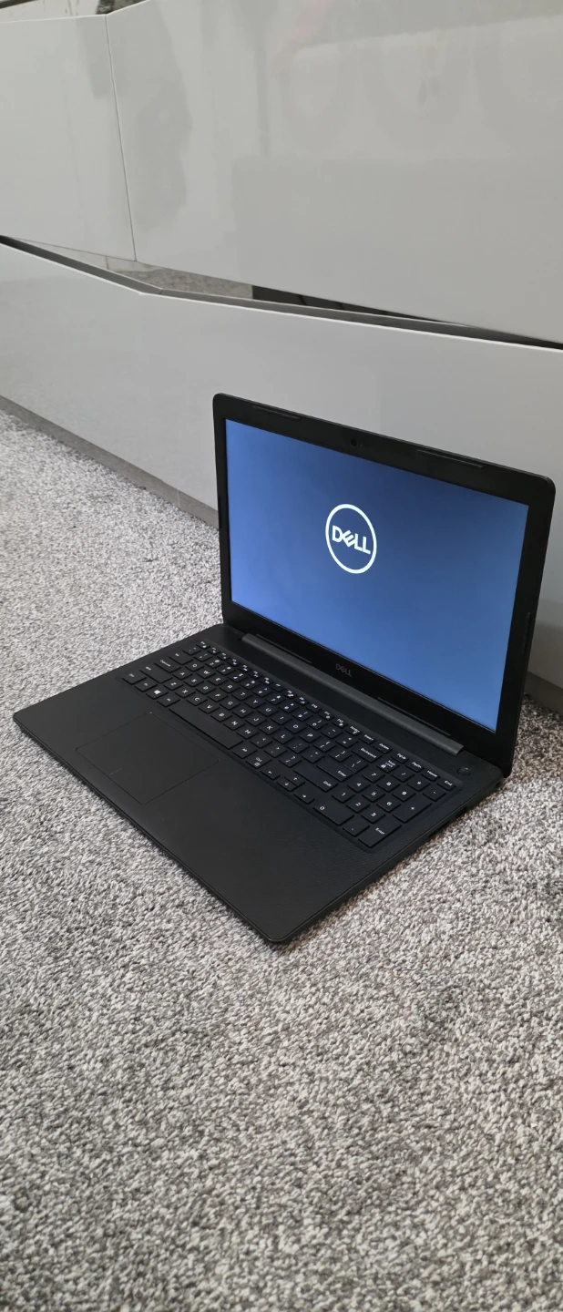 Dell Laptop Slim  256Gb SSd 8GB ram Dedicated 512Mb video