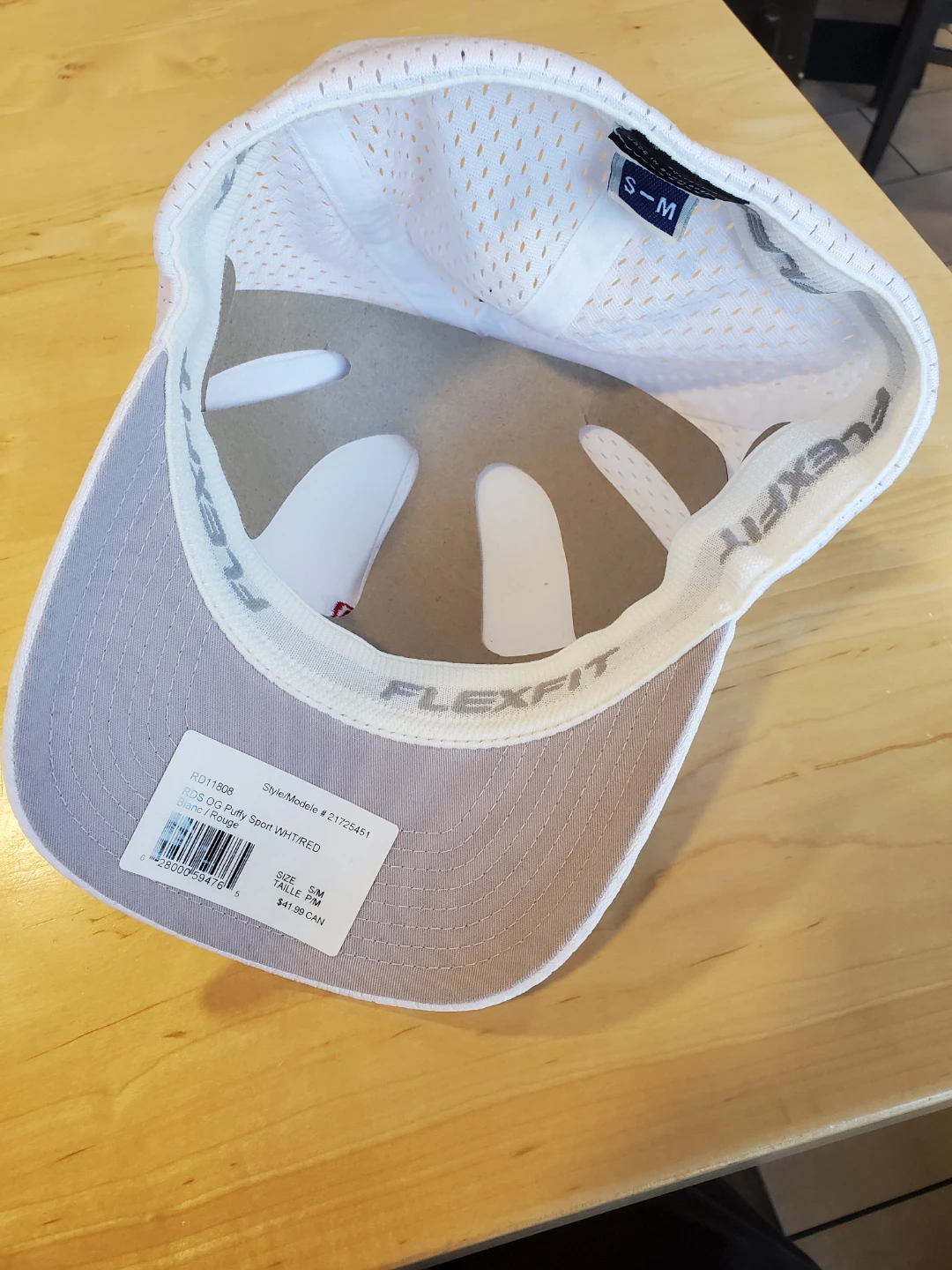 NEW hat - photo 2
