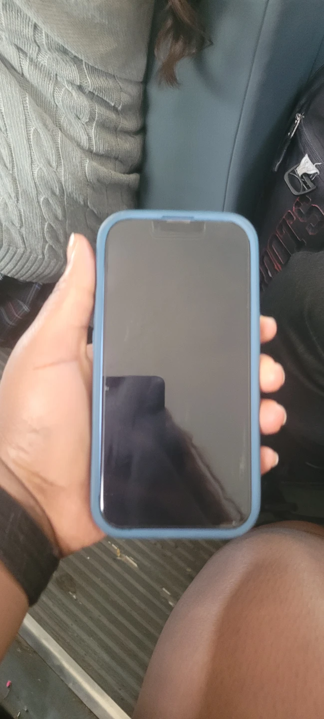 Blue iPhone 13 in Case - photo 2