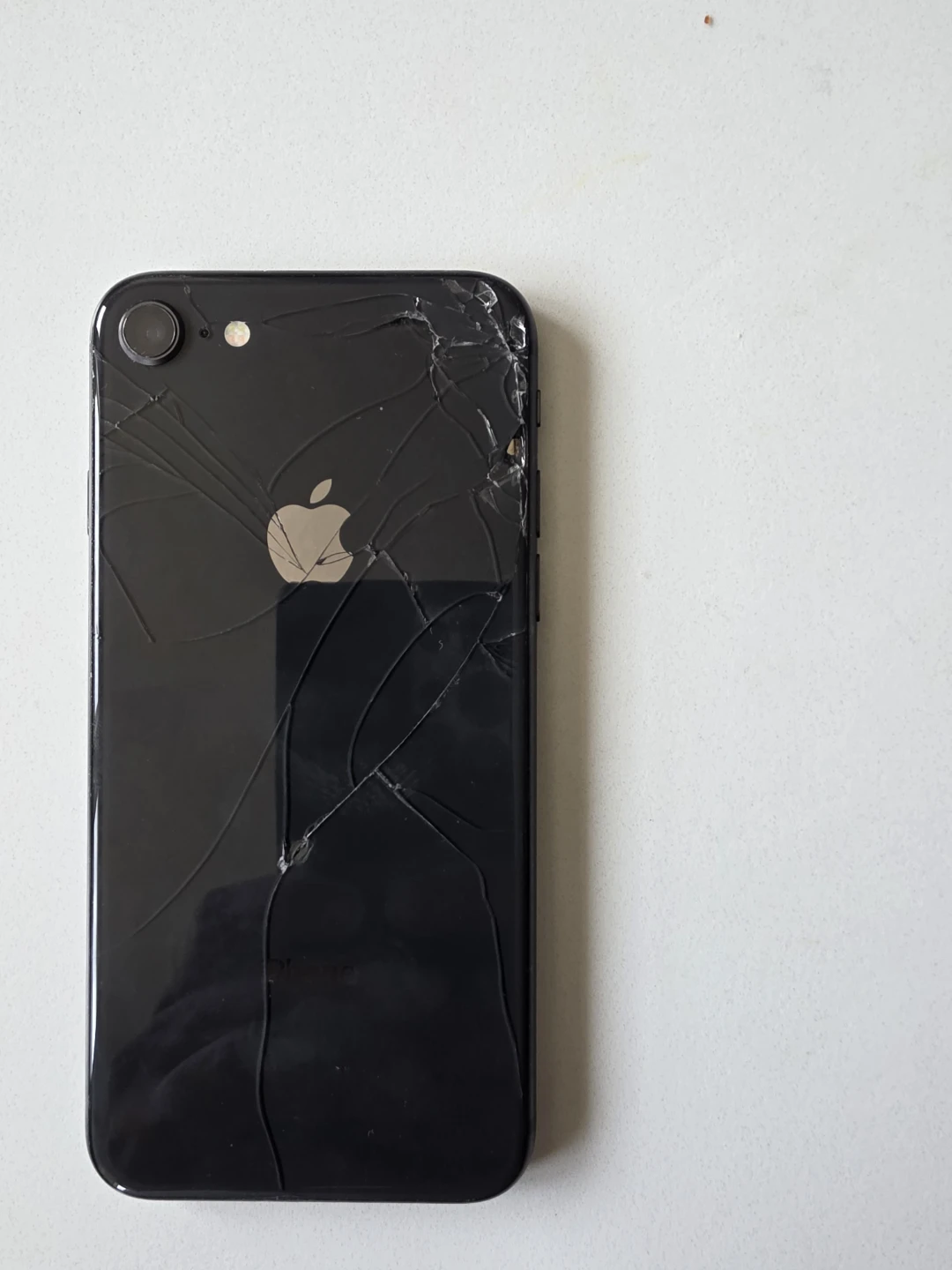 Iphone 8.      64 GB - photo 3