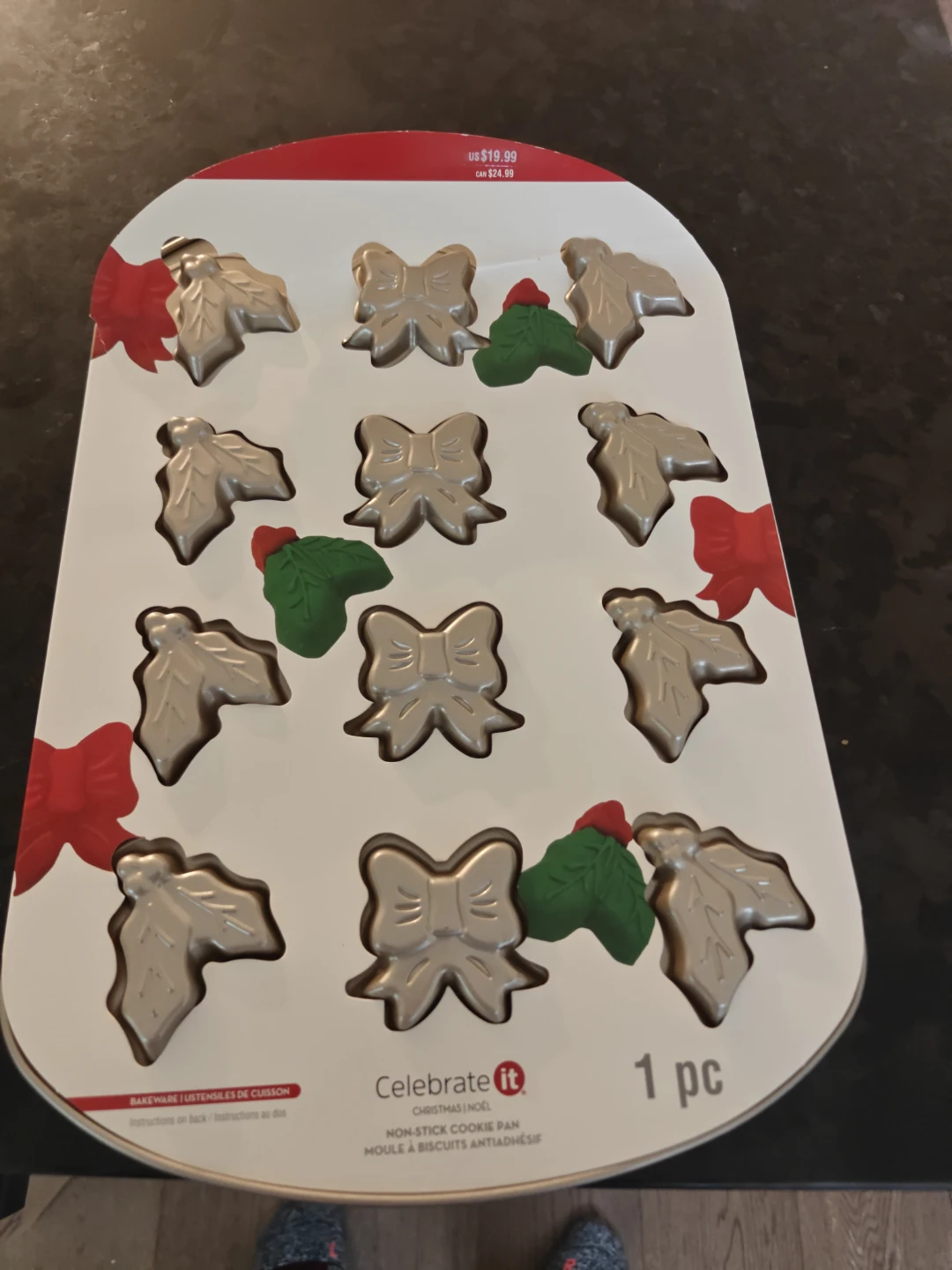 Celebrate It Holiday Cookie Pan brand-new