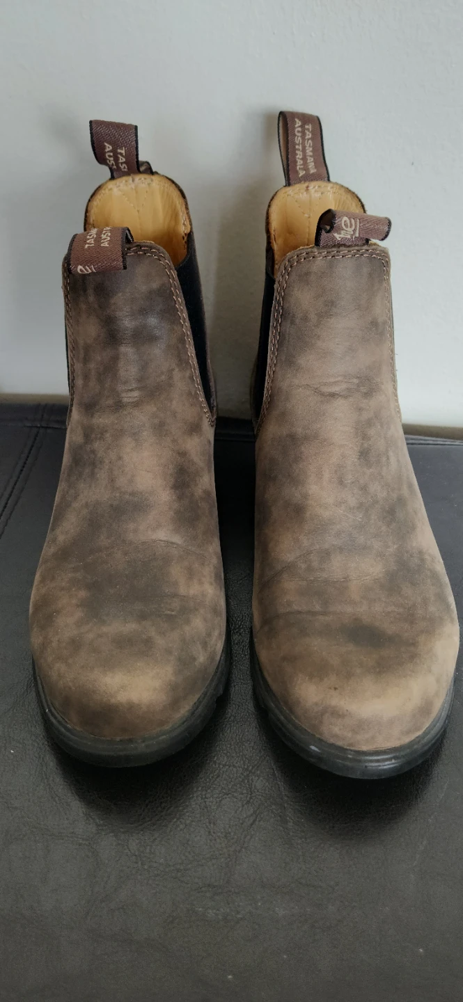 Blundstone Chelsea Boots size 7.5