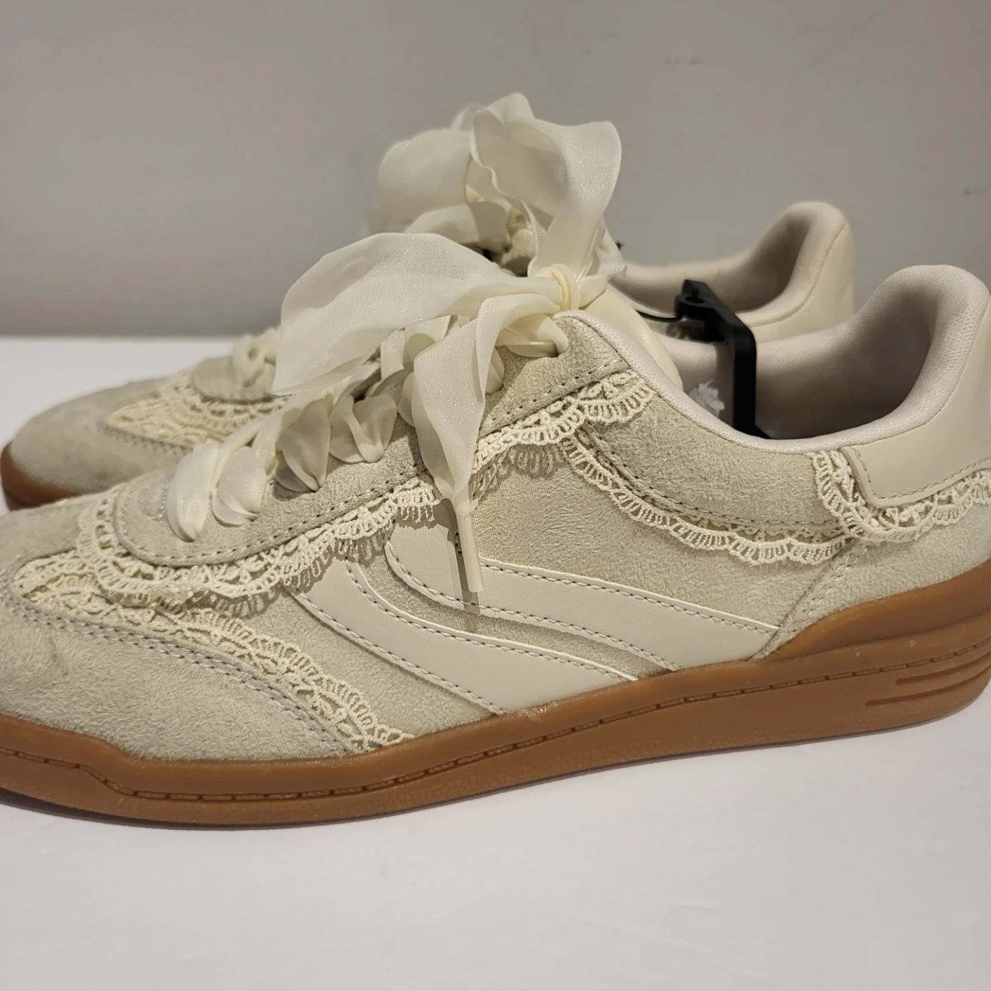 Madden NYC Lace Sneakers - photo 3