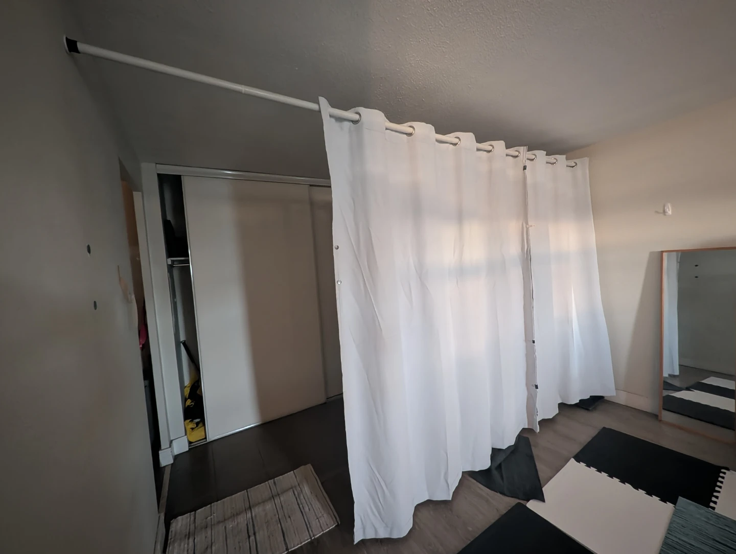 142"0 - 160.0" - No drill - White Room Divider Curtain with Rod - photo 2