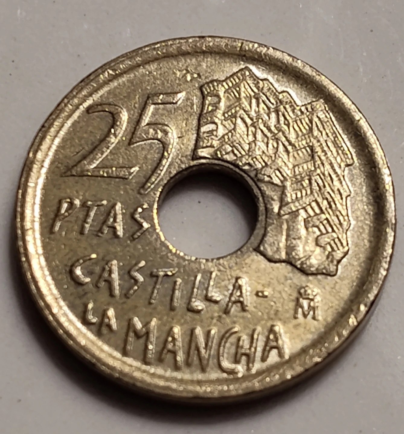 1996 Spanish 25 Pesetas Coin.