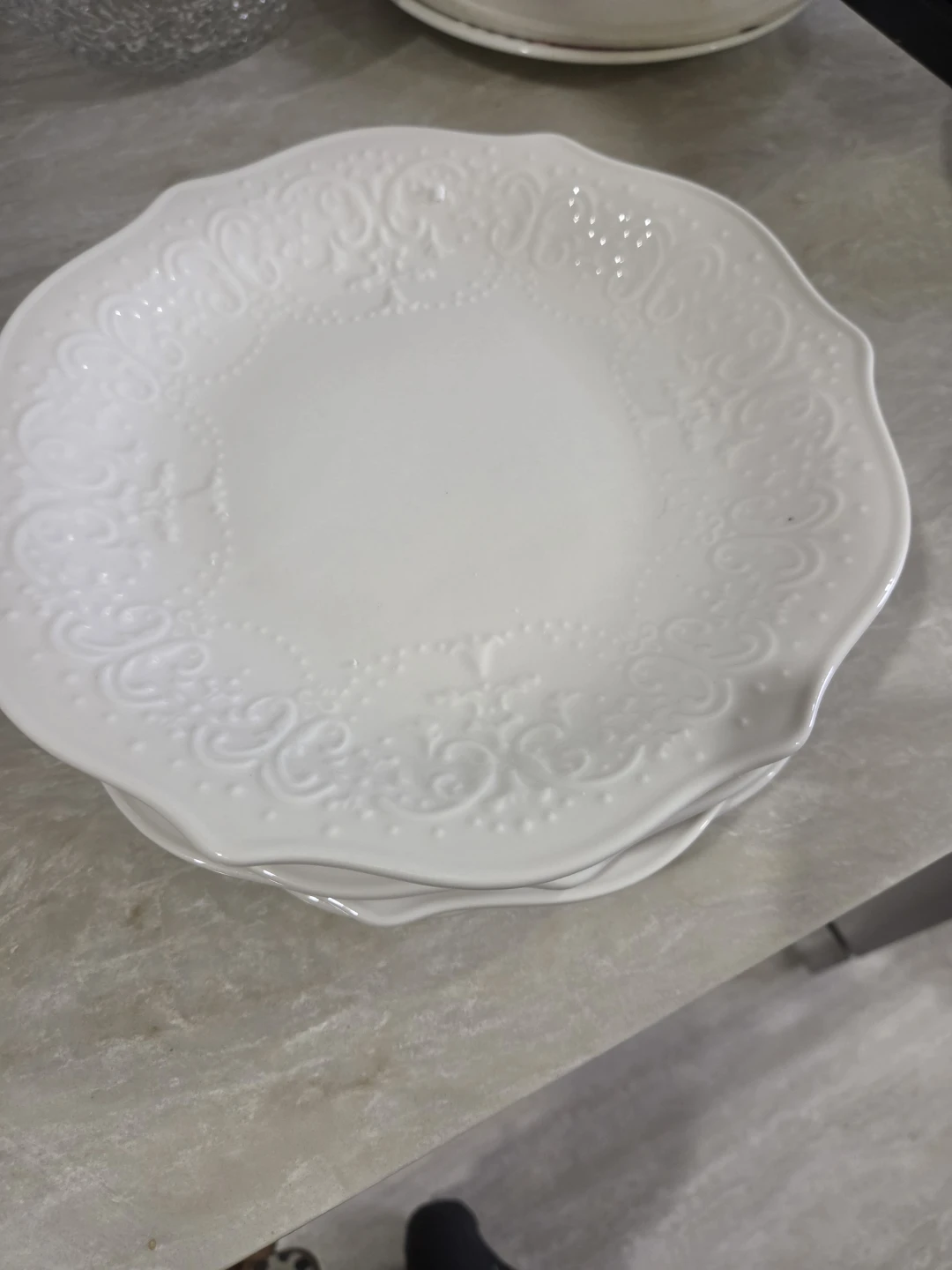 New White Embossed Dinner Plates (Set of 6) - photo 2