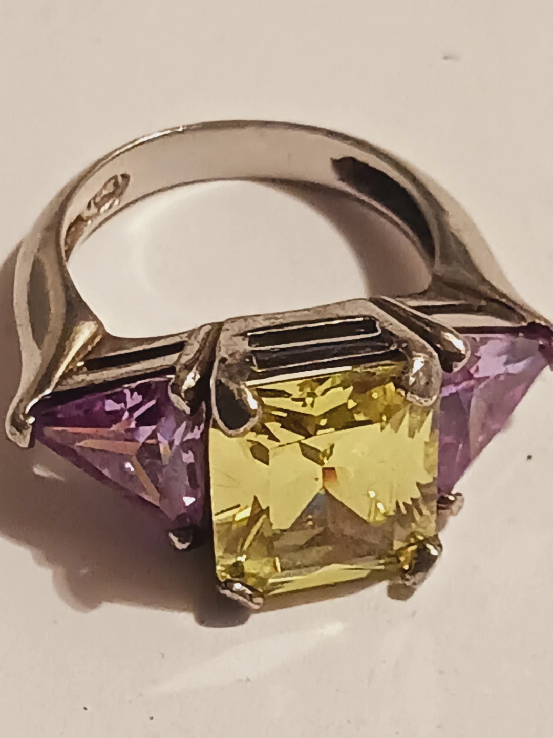 Beautiful Sterling Silver 925 Gemstones Ring. 7.
