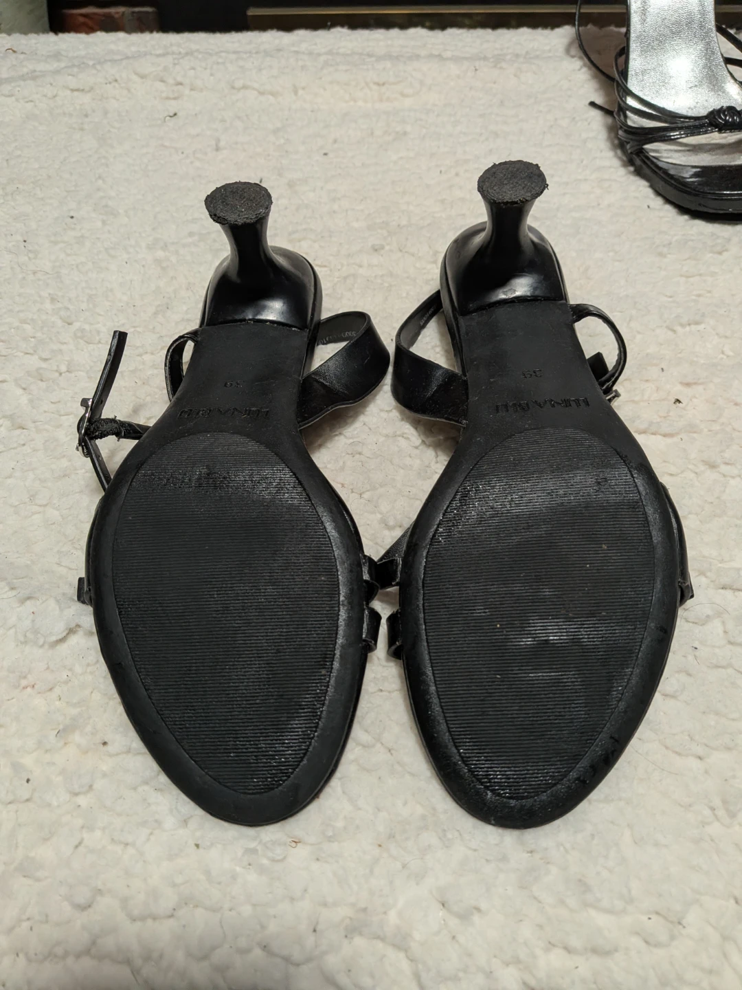 Luna Blu Black Slingback Kitten Heels - photo 3
