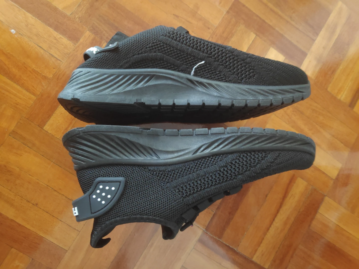 2 Pair of Sneakers (Never Used) - photo 5