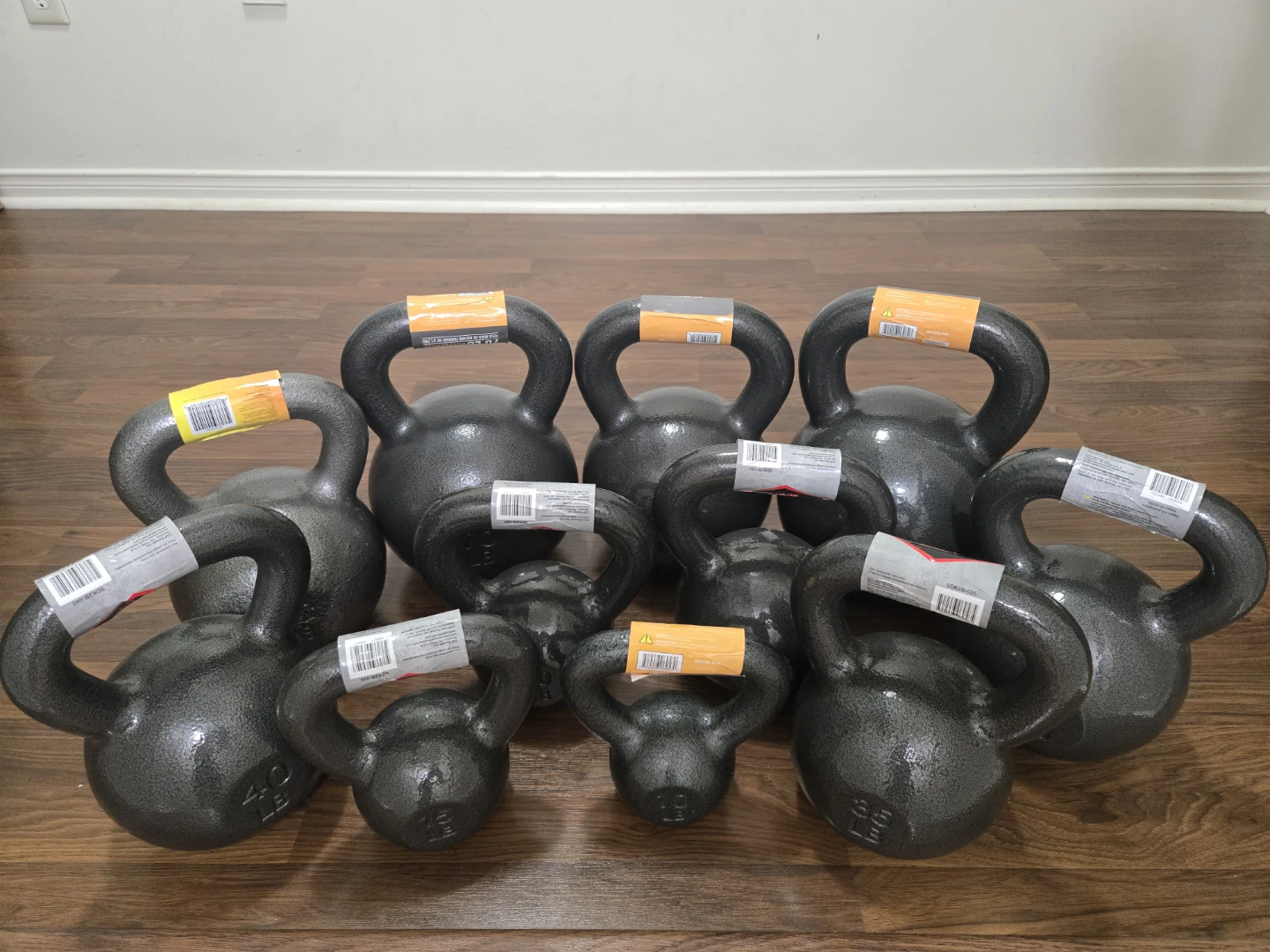 10lb to 80lb kettlebell set. One of each size. Brand New! - photo 2