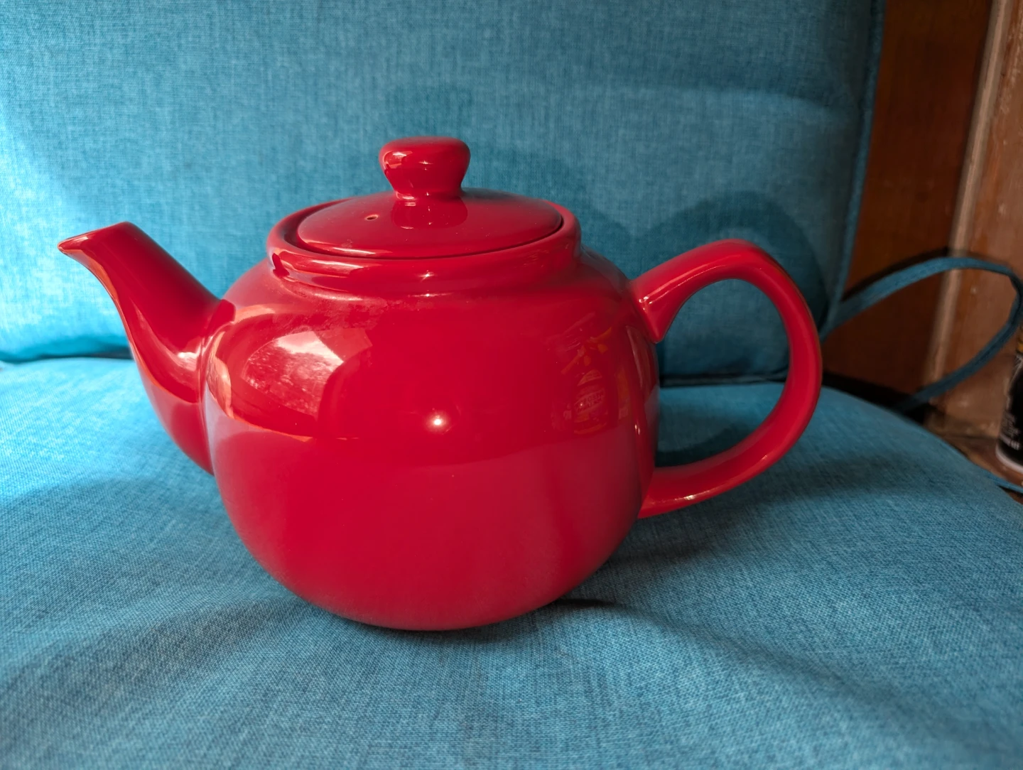 Red ceramic teapot - photo 3