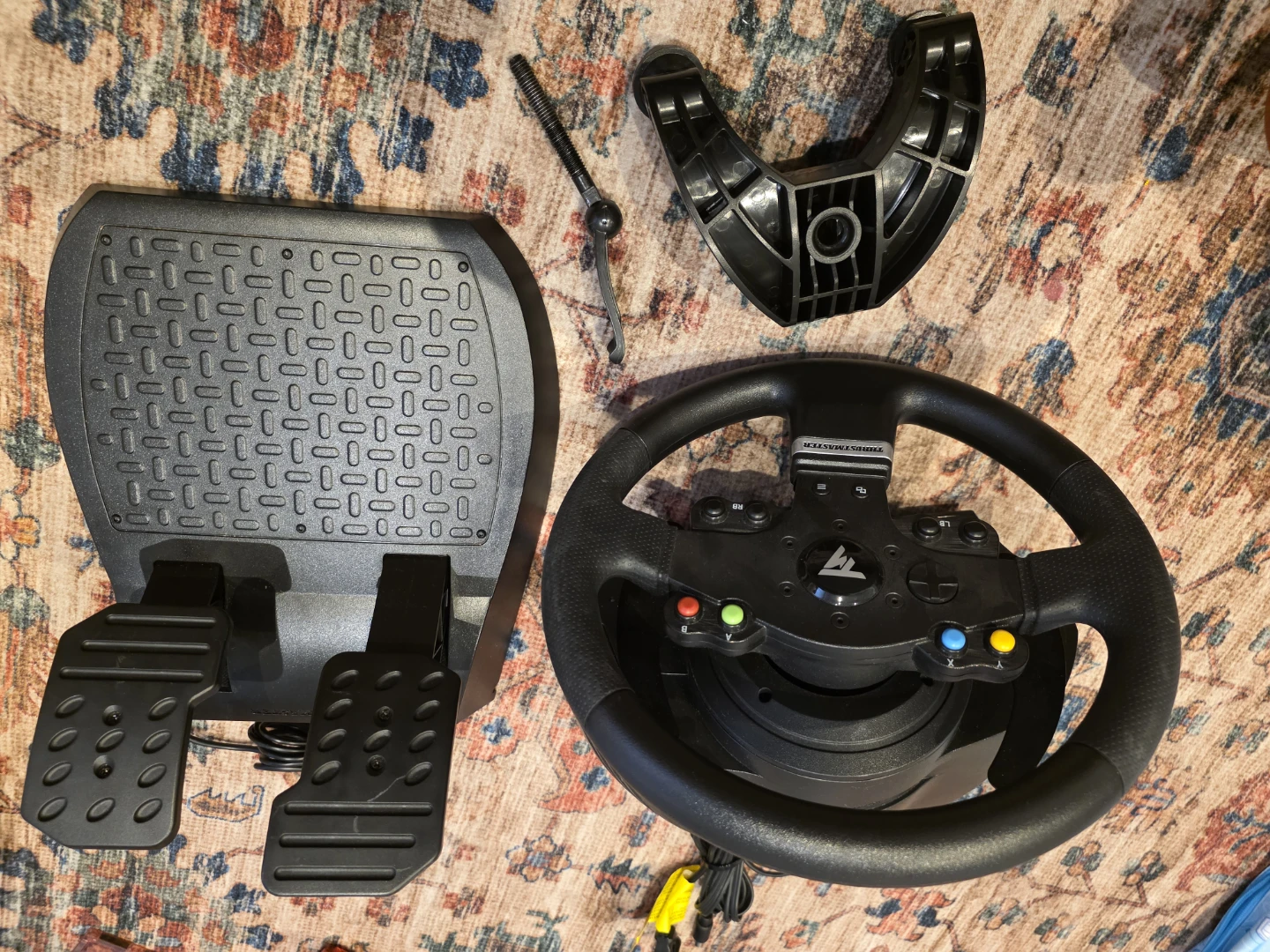 Thrustmaster TMX Force Feedback Racing Wheel & Pedals - photo 2