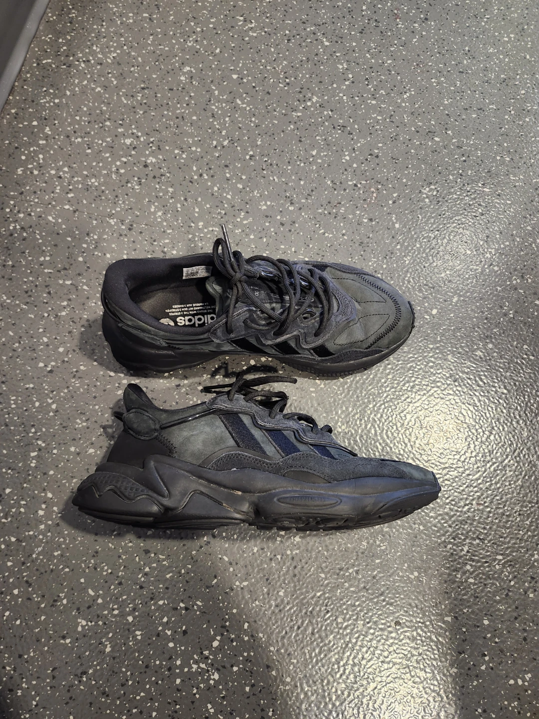 Adidas  Black Sneakers men's 9 - photo 2