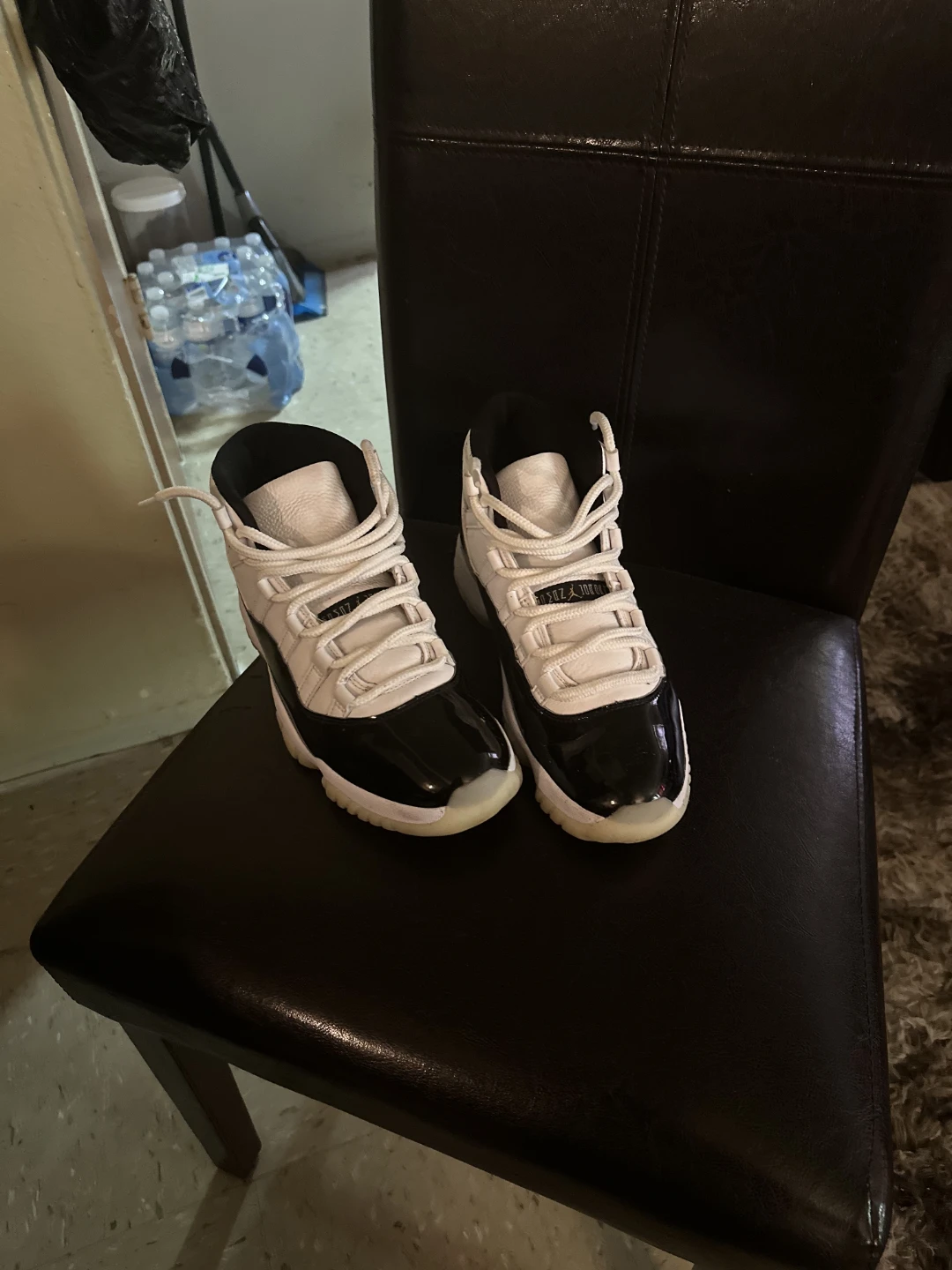 Air Jordan 11 Retro Metallic Gold Black