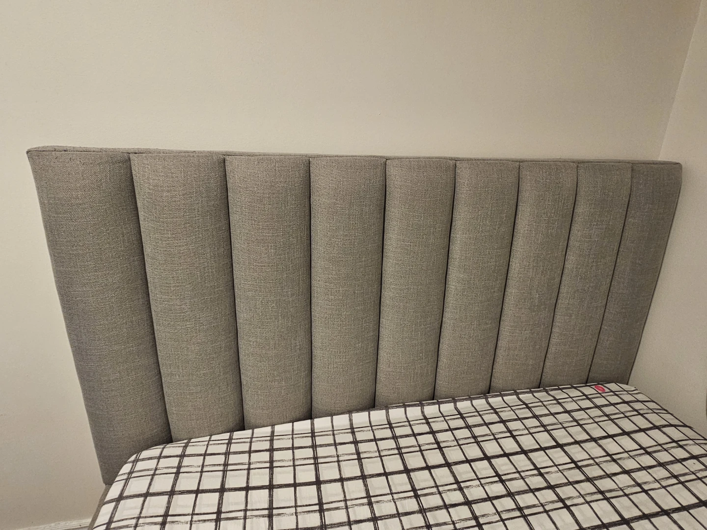 Queen Bed and Mattress - The Brick - photo 2