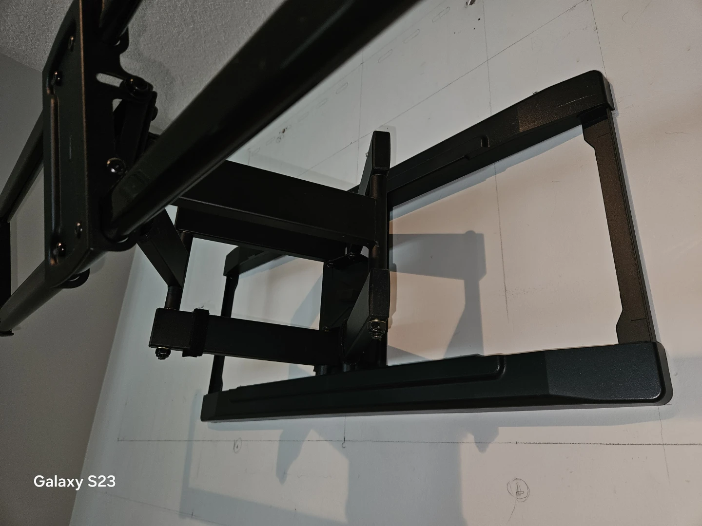 Full Motion TV Wall Mount - photo 3