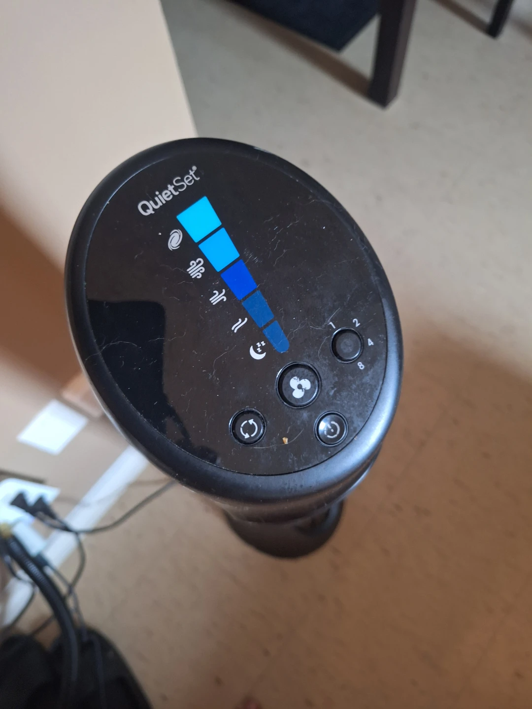 Honeywell black tower fan - photo 2