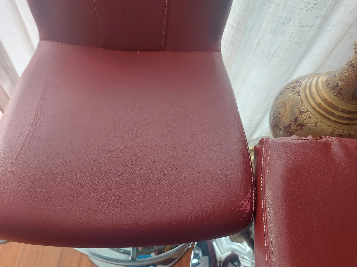 4 bar stools - photo 2