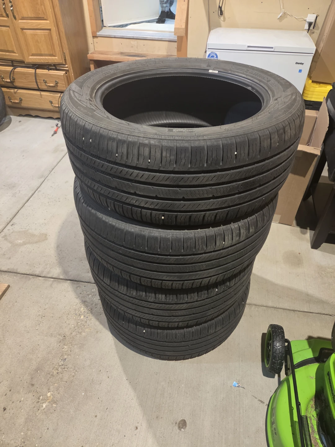 4 Nokian One Tires 265/50R20