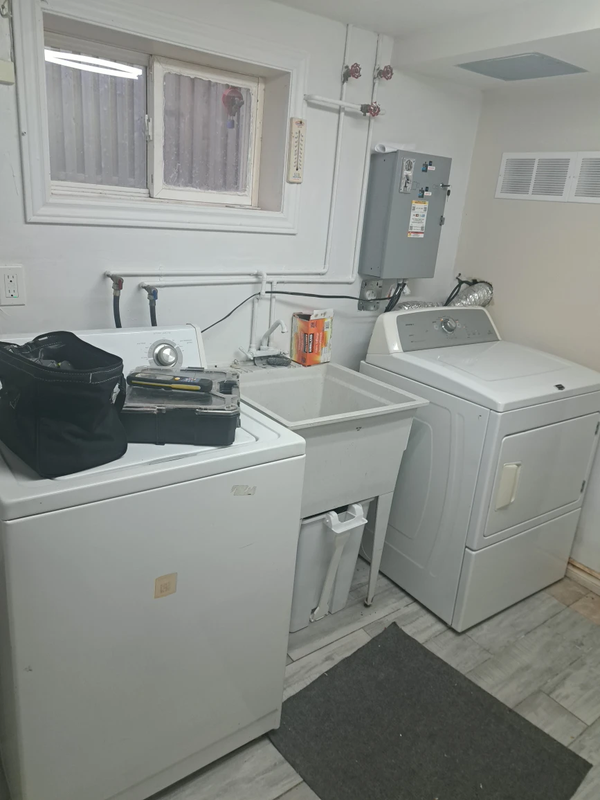 Coin-operated laundry machine payment system - photo 3