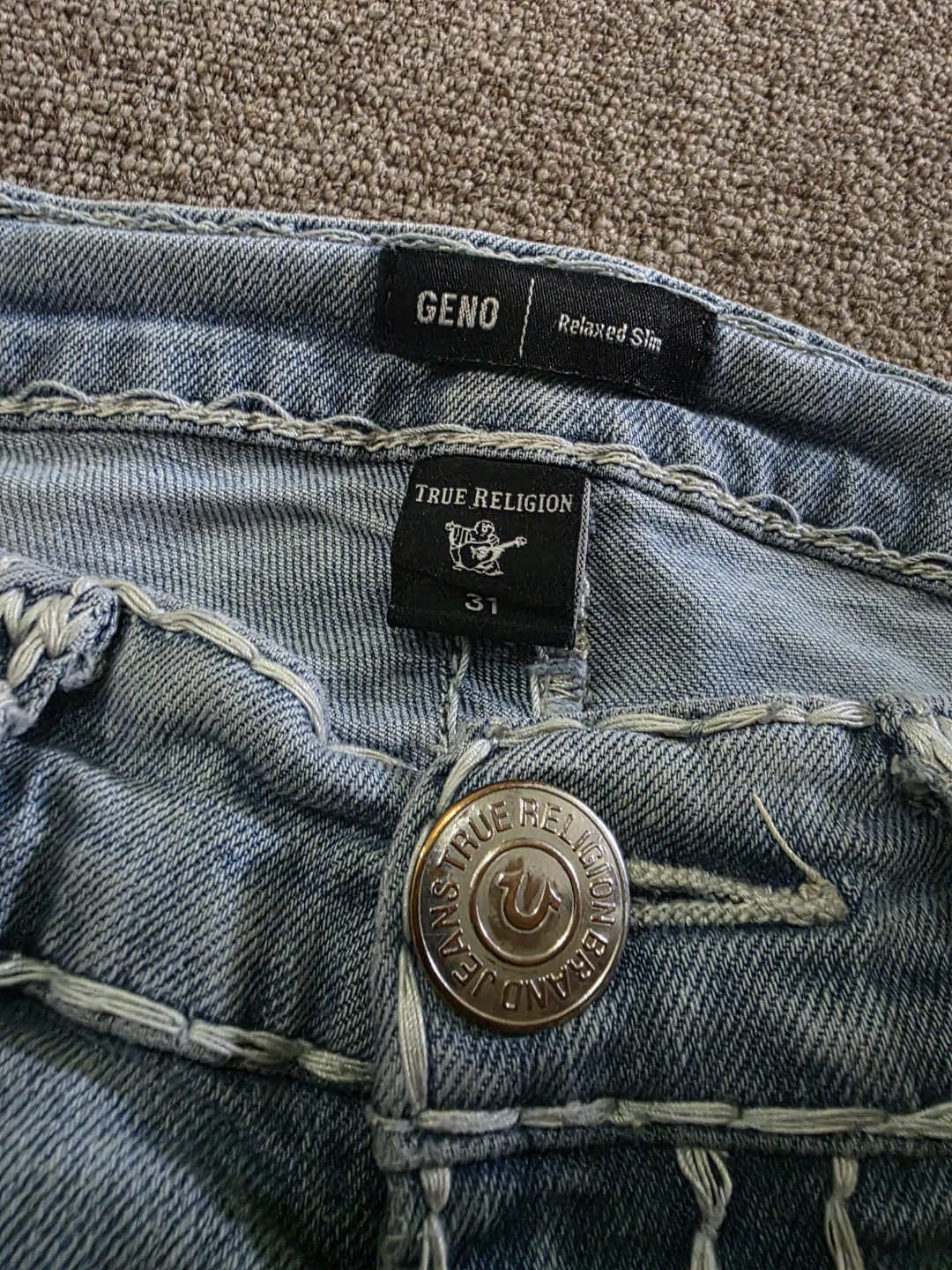 True Religion Geno Relaxed Slim Jeans Size 31 - photo 4