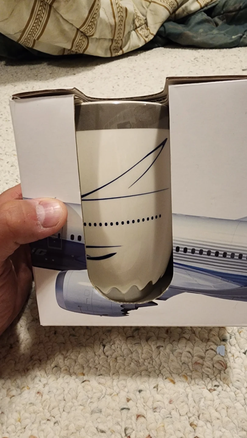 Boeing 787 Dreamliner Engine Mug - photo 2