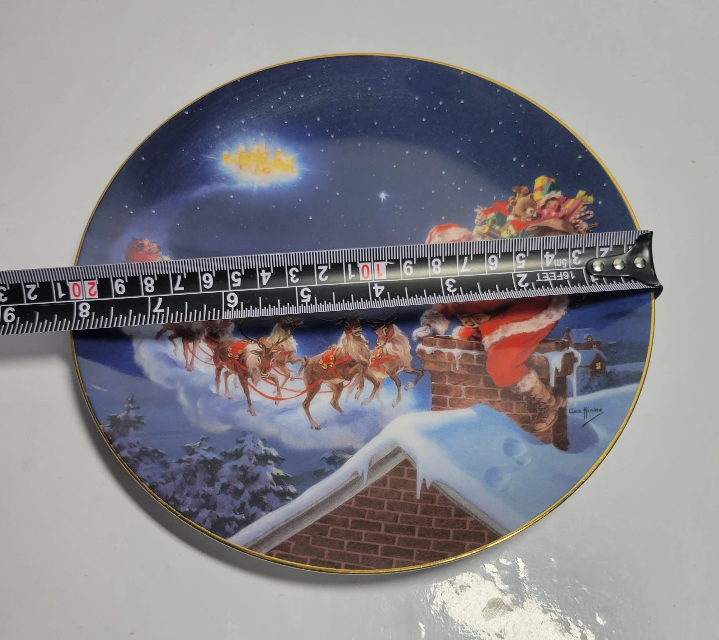 George Hinke Up On The Rooftop Decorative Plate - photo 2