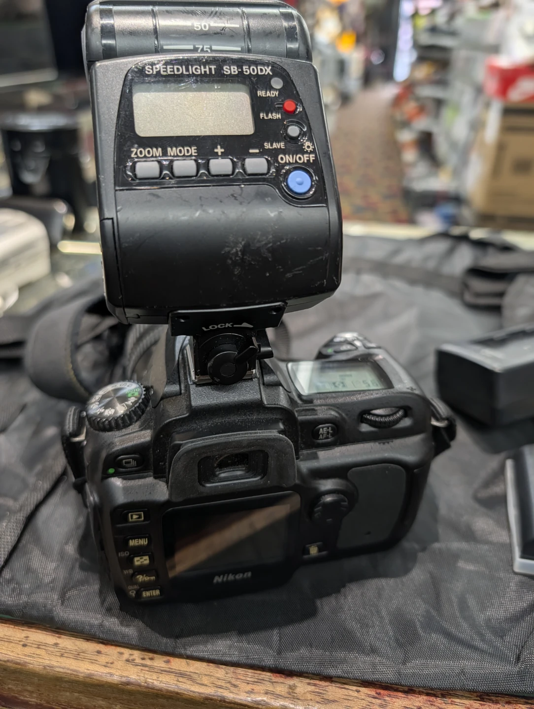 Nikon D50 DSLR Camera - photo 3