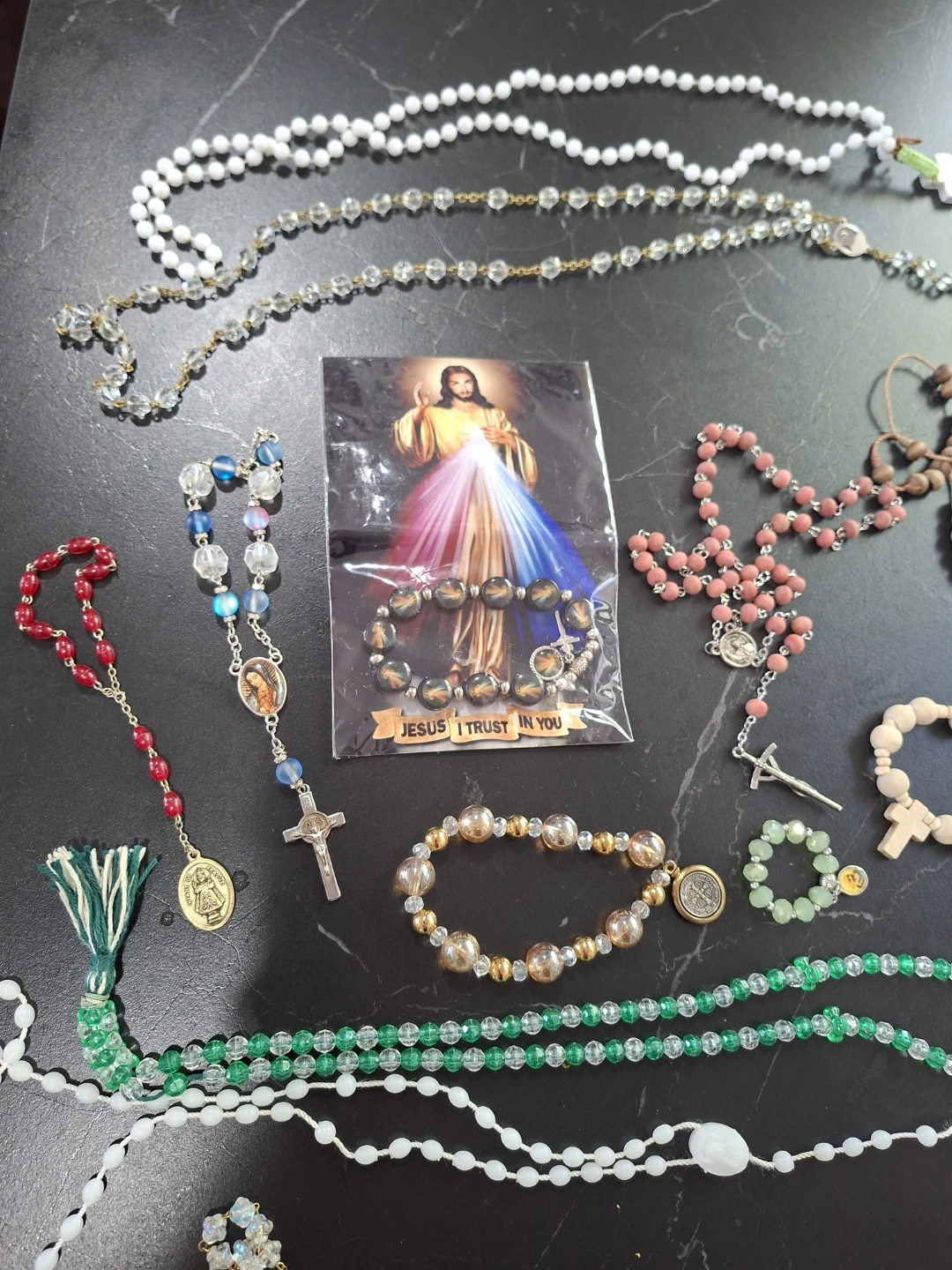 Vintage & Modern Rosary Lot – 30+ Glass, Wood & Metal Pieces - photo 2